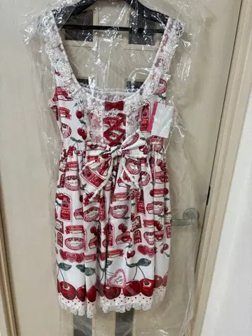 체리 프린트 슬리브리스 원피스