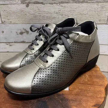 새상품급 비타노바 가죽 스니커즈 통굽 컴포트 화이트 23 와이드