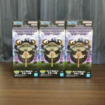 원피스 제이 가르시아 새턴 성 메가 월드 컬렉션 피규어 3체 세트