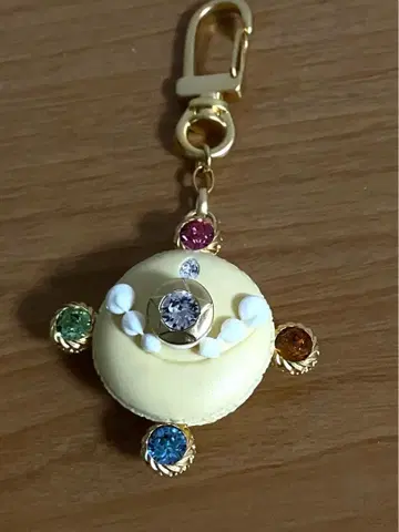 세일러문 Q-pot 변신 브로치 마카롱 / 키링