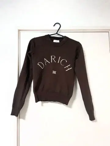 Darich 브라운 로고 자수 스웨터 프리 사이즈