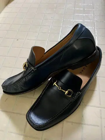 REGAL 블루 로퍼 골드 금장 장식