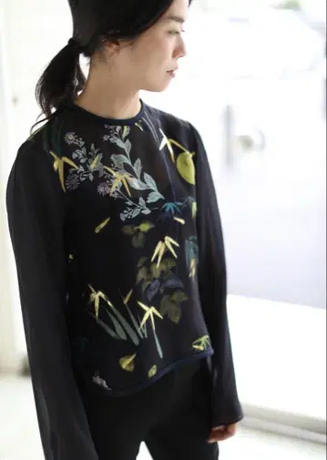 mame kurogouchi Floral Lame Printed Tops