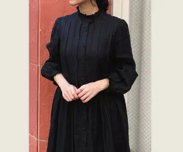 블랙 롱 드레스 프릴 카라 부착