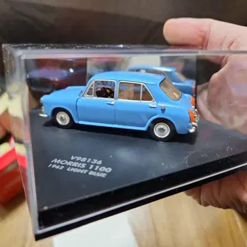 Morris 1100 1962년식 라이트 블루