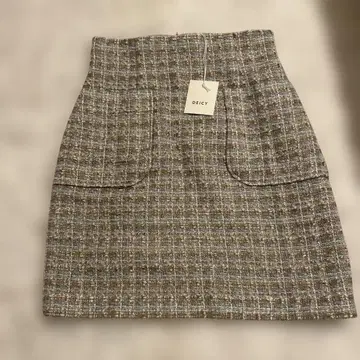 DEICY 스커트 미사용