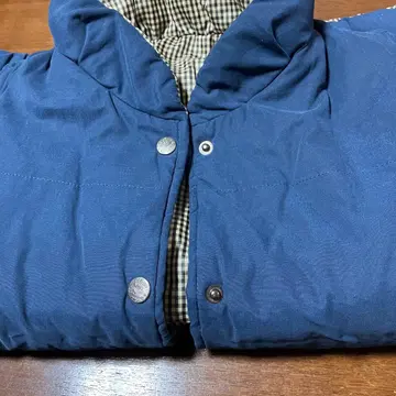 네이비 체크 무늬 안감 베스트