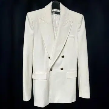 ZARA 화이트 자켓