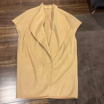 베이지 노카라 베스트 사이드 포켓 포함