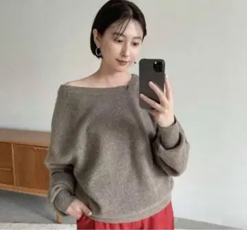 CLANE DEFORM BOAT NECK YAK KNIT TOPS