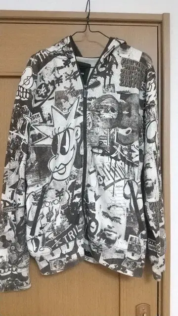 ZOO YORK 그래픽 후드티 L 사이즈