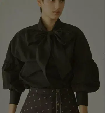 AMERI UNDRESSED IMPRESSIVE TIE SHIRT