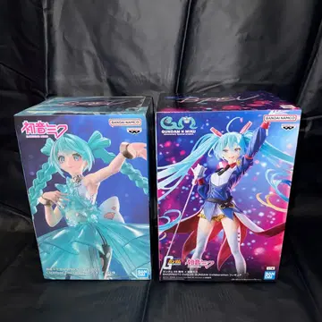 하츠네 미쿠 피규어 2개 (박스 있음, 미개봉)