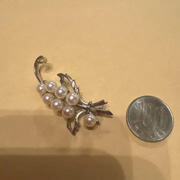 실버 펄 브로치