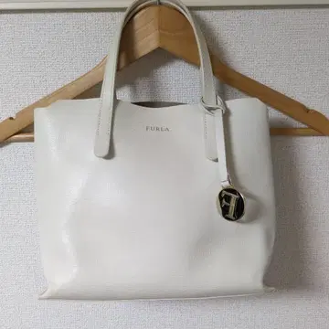 FURLA 화이트 핸드백