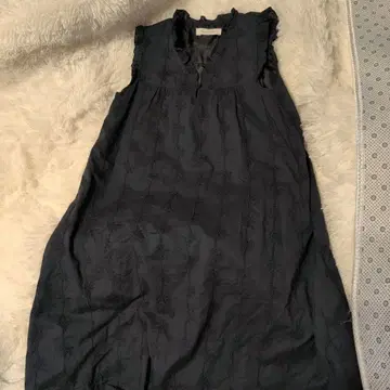 Partisan. 프릴 달린 튜닉