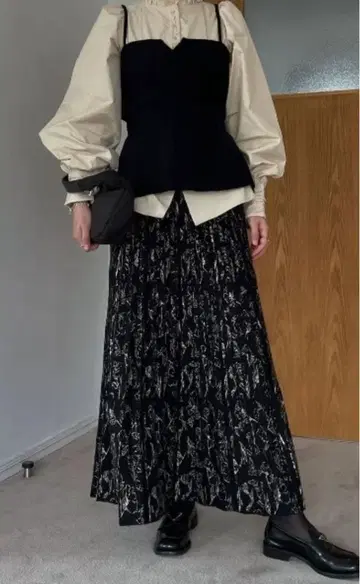 willfully drawing flower knit pleats SK