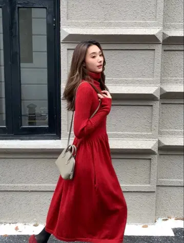 HIGH NECK BALLOON KNIT DRESS