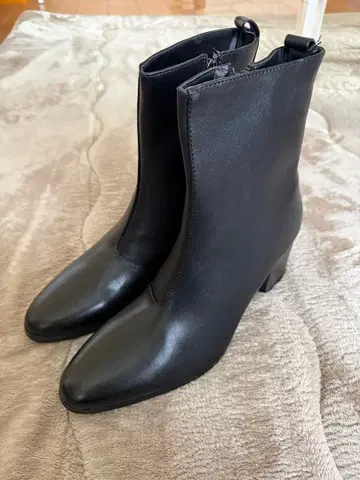 사이드 지퍼 힐 부츠 새상품