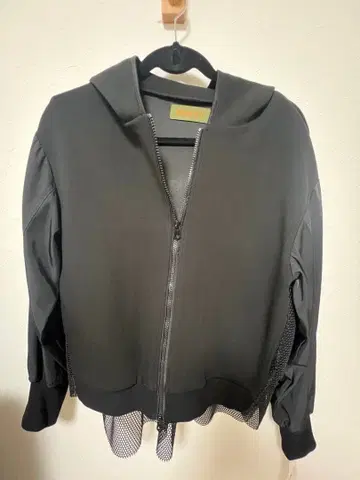 리즈레이 블랙 후드 부착 메쉬 자켓