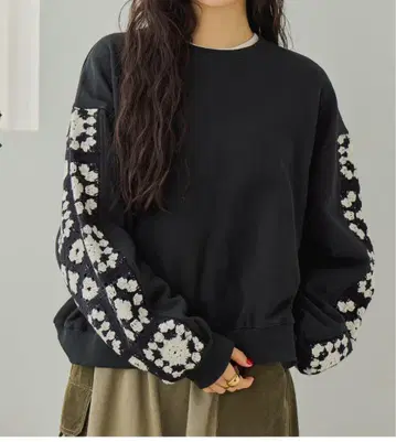 니코앤드 크로셰 콤비 풀오버 블랙 L