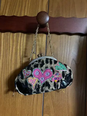 Think Bee! 싱크비 레오파드 무늬 자수 핸드백 파티 백