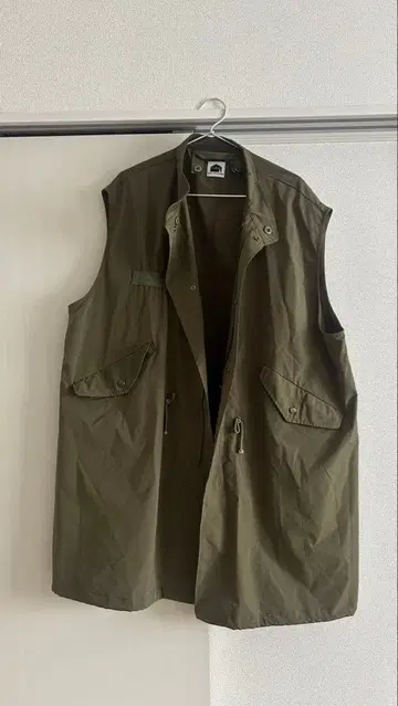 올리브색 슬리브리스 베스트