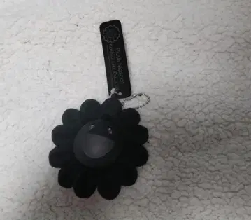 무라카미 다카시 올 블랙 플라워 키체인 카이카이키키