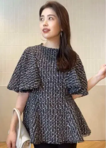 anuans 케이프 디자인 트위드 페플럼 상의