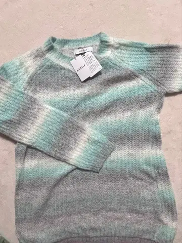 민트 그린 그레이 보더 니트