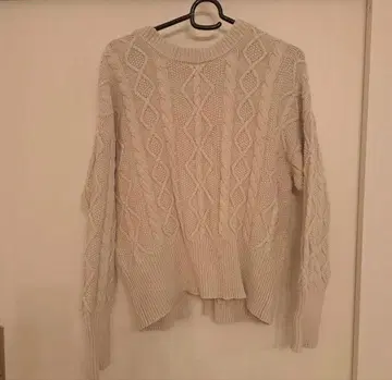 슬로브 이에나 2웨이 백리본 케이블 코튼 니트 베이지