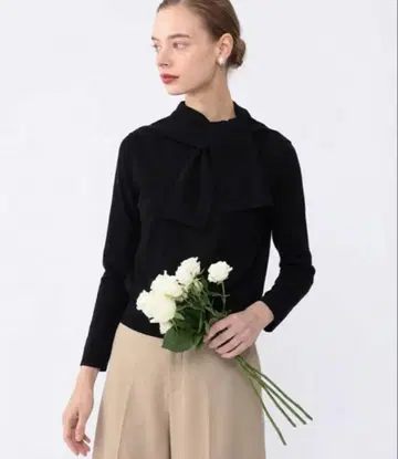 에페 빔즈 리본 타이 롱 슬리브 니트