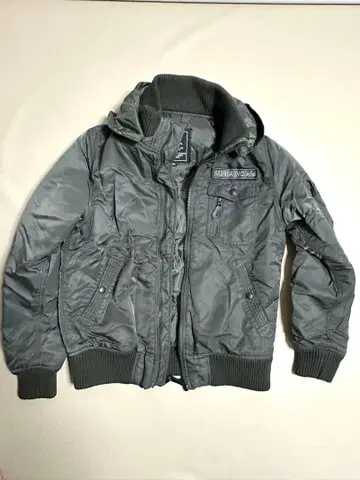 알파인더스트리의 플라이트 자켓 (다크 그레이)