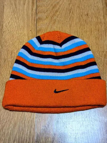 Y2K 나이키 스트라이프 니트 모자