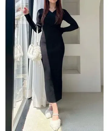 RESEXXY 프론트 크로스 긴팔 니트 원피스 블랙 M