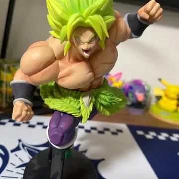 드래곤볼 브로리 피규어