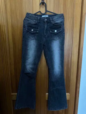 Nabi 다크 그레이 부츠컷 데님