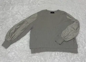 BARNEYS NEW YORK 세이지 그린 절개 긴팔 상의