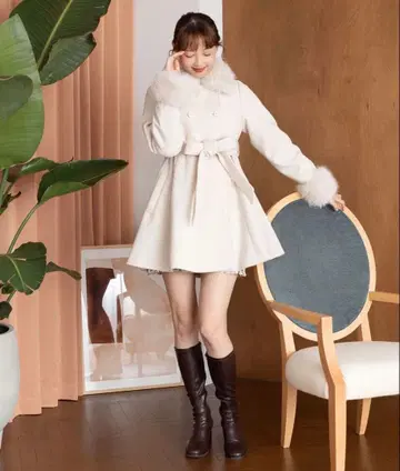 MAJESTIC LEGON 2way 인조 모피 칼라 플레어 코트