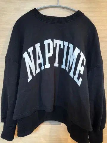 Nissy NAPTIME 풀오버 맨투맨