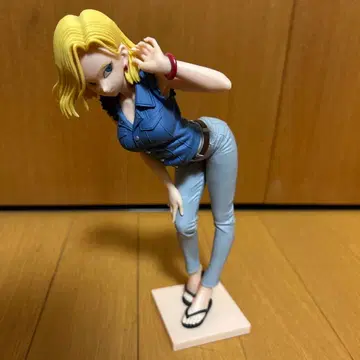 드래곤볼 18호 피규어