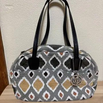 ELLE 다이아몬드 패턴 숄더백