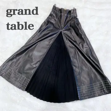 [ 극희소 극미품 ] 그랜터블 가죽 플리츠 슬릿 플레어 스커트 9