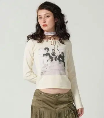 tina jojun Queen 긴팔 티셔츠 아이보리