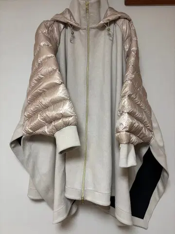 HERNO 베이지 후드 부착 다운 자켓