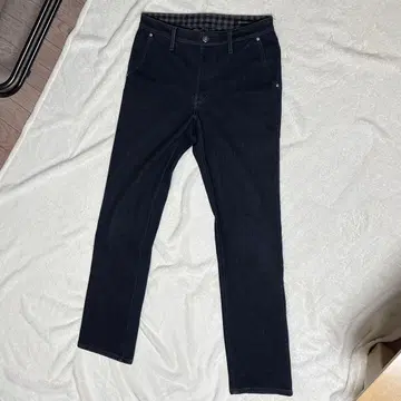 EDWIN 다크 블루 전방위 스트레치 스트레이트 데님