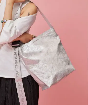 THINGS THAT MATTER /TYVEKR SHOULDER BAG