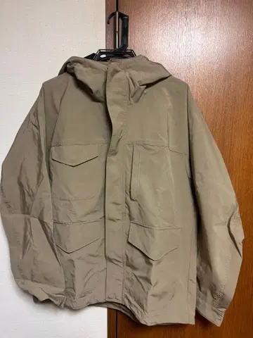 베이지 후드 부착 마운틴 파카 L 사이즈