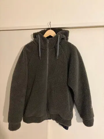 헬리 한센 그레이 플리스 자켓