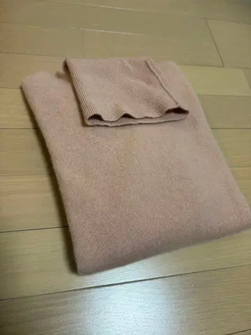 유니클로 캐시미어 100% 터틀넥 스웨터 M 새상품급